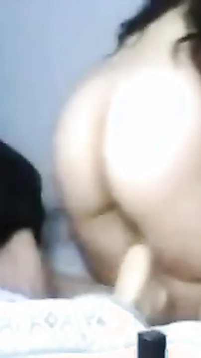 Horny College Girlfriend Gives Blowjob In advance of Missionary