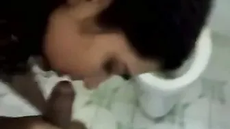 Desi non-professional live in couple blowjob sex mms video scandal