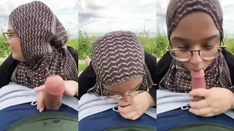 Hijabi Gf Knelt In Garden Bushes And Swallowed Bf’s Cock To The Balls