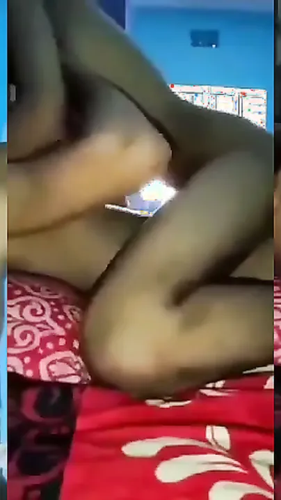 Gf Bed Par Bf Ke Upar Riding Aur Phir Missionary Mein Chudai Le Rahi Hai