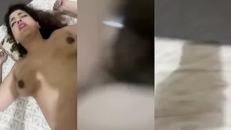 Bhabhi Missionary Position Mein Devar Ke Saath Toofani Chudai Le Rahi Hai