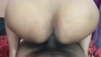 Gori Dulhan Reverse Cowgirl Mein Uchal Uchal Ke Chudai Le Rahi Hai