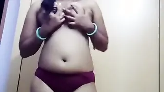 Thick-Thighed Bhabhi Fingered Her Dripping Pussy During Afternoon Nap
