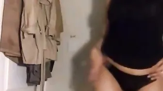 Desi Housewife Moaned While Sucking Cock Near The Village Well