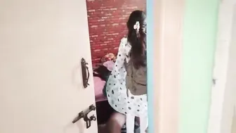 College Ki GF Ko Ghar Laaya Aur Usne Meri Gaand Tak Choda