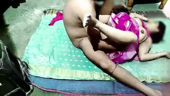 Dost Ki Mummy Ne Lund Ko Hila Hila Kar Lund Ki Jabarjast Sawari Li