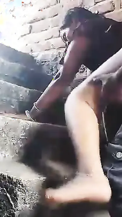Mounted Padosi Bhabhi Sideways And Pounded Her Dripping Pussy Deep