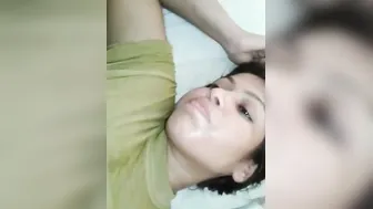 Indian GF Ko Bed Par Patak Kar Uski Chut Mari