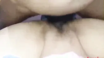 Saree Utha Kar Sexy Bhabhi Ki Chut Par Bed Par Lund Chalaya