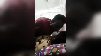 Jiju Ne Saali Ko Bed Par Patak Kar Uski Chut Zor Se Mari