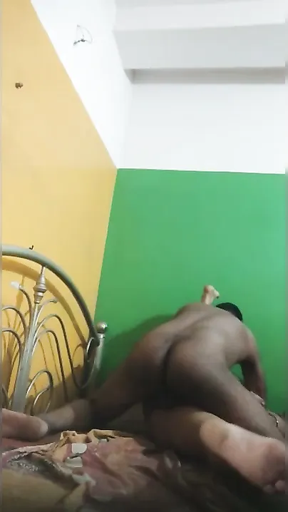 Threw The Fat Bhabhi On The Bed And Fucked Her Sloppy Cunt Slowly