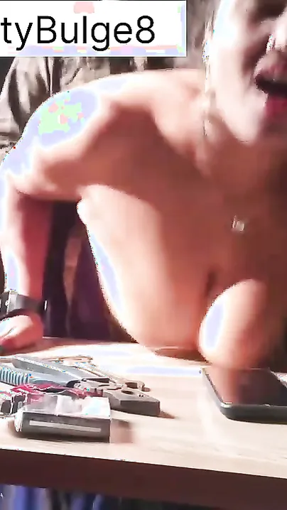 Tailor Ke Paas Kapde Lene Gayi Bhabhi Ko Ghodi Bana Ke Chut Mari
