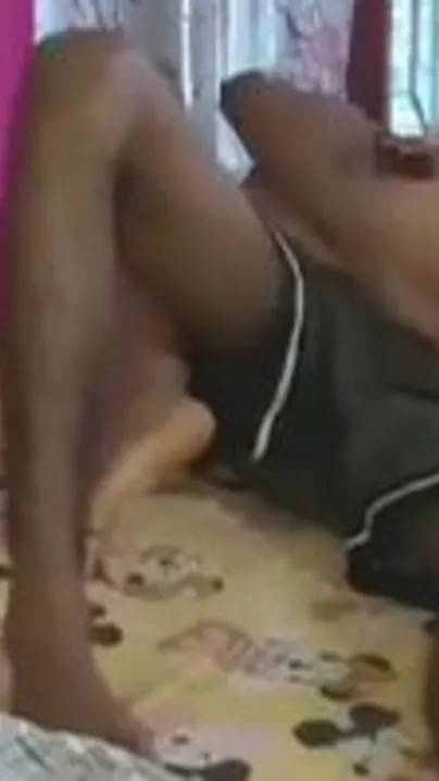 Village Bhabhi’s Saree Lifted Fast For Deep Thrusts Into Her Dripping Bur