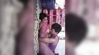 Husband Peeled Off Saree, Sucked Wife’s Tits Then Fucked Hard
