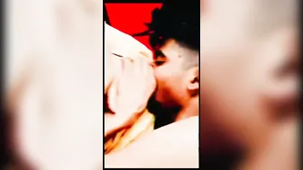 Ladke Ne Apni Gf Ki Chuchi Kash Ke Jor Se Chus Raha Tha