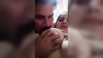 Pakistani Bhabhi’s Bur Drilled While Her Chuchi Get Sucked