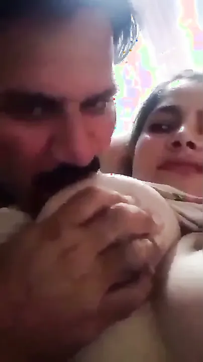 Pakistani Bhabhi’s Bur Drilled While Her Chuchi Get Sucked