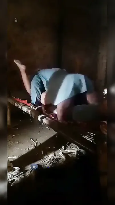 Pakistani Begum Pinned On Khaat Getting Pounded Hard