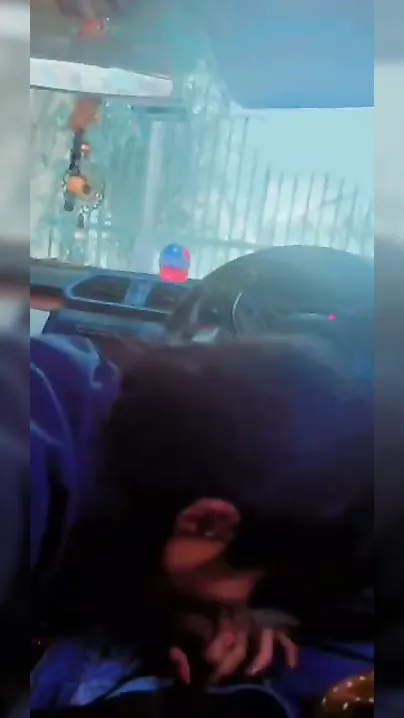Indian GF Ko Car Mein Ghussa Kar Lund Chuswaya, Puri Raat Maza Liya