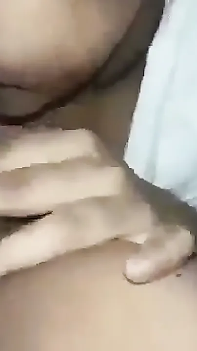 Girls Hostel Mein Ek Ladki Ne Dusri Ki Bur Chusi Aur Ungli Daali