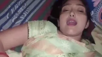 Village Bhabhi’s Saree Pulled Up For Loud Hindi Pussy Fuck With Creampie