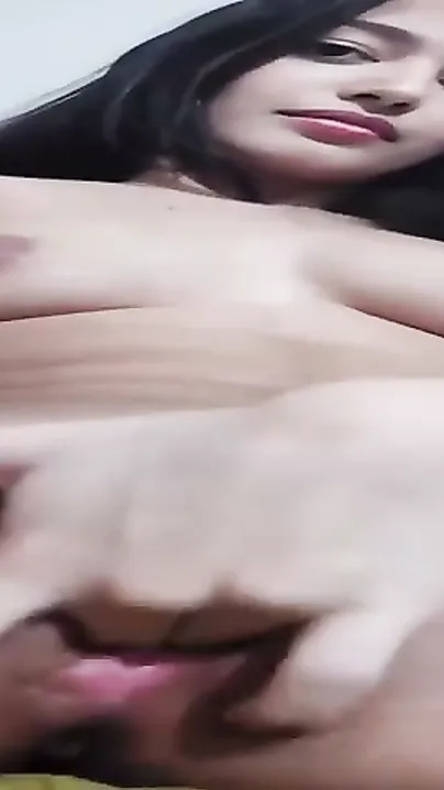 Desi Girl Spread Legs Wide And Finger-Fucked Her Soaked Pussy