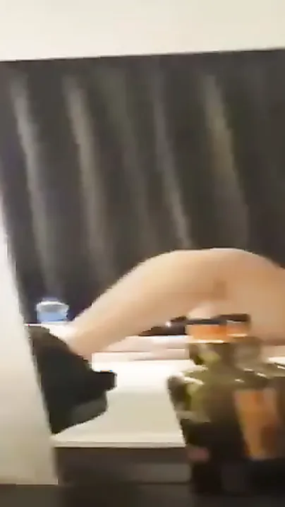 Hotel Me Gf Ko Daru Pilakar Lund Par Chada Kar Raat Bhar Choda
