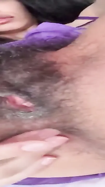 Simla Ki Ladki Ne Apne Hairy Bur Aur Gand Mein Ek Saath Ungli Daali