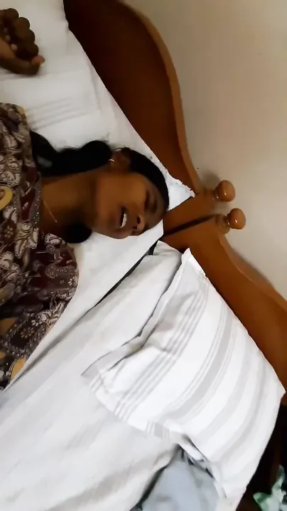 Chudai Karte Waqt Ladki Ko Dard Bardast Nahi Ho Raha Tha