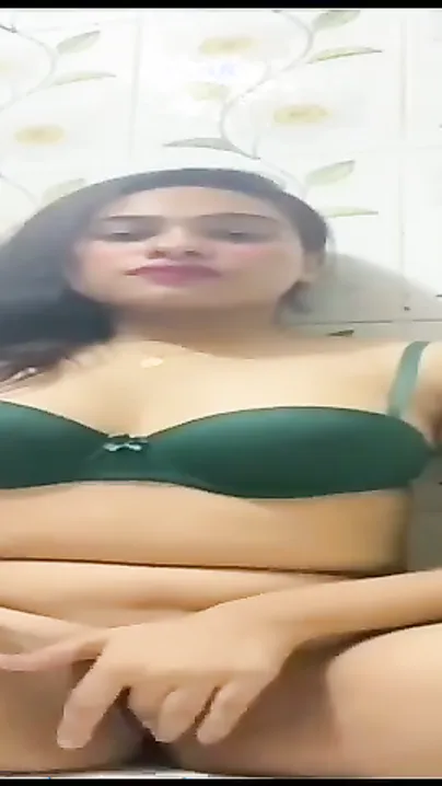 Saali Filmed Her Juicy Chuchi And Dripping Bur In Bathroom, Sent It To Me