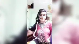 Desi Girl Shows Boyfriend Her Juicy Bur And Big Chuchis On Late-Night Video Call