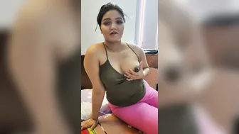 Delhi Babe Unhooking Bra To Flash Her Perky Sexy Chuchi Close-Up