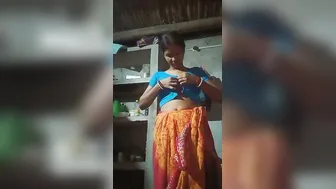 Village Bhabhi Lifted One Leg Fingering Bur For Viral Video