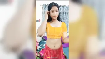 Indian Bhabhi Stripping Saree To Show Bur And Chuchi In Homemade Mms