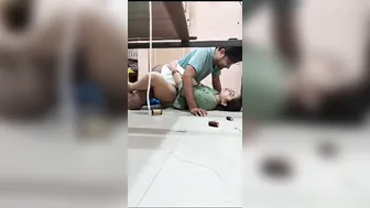 Naukar Se Maalik Ki Wife Ne Chupke Se Apni Bur Ki Chudai Karwai
