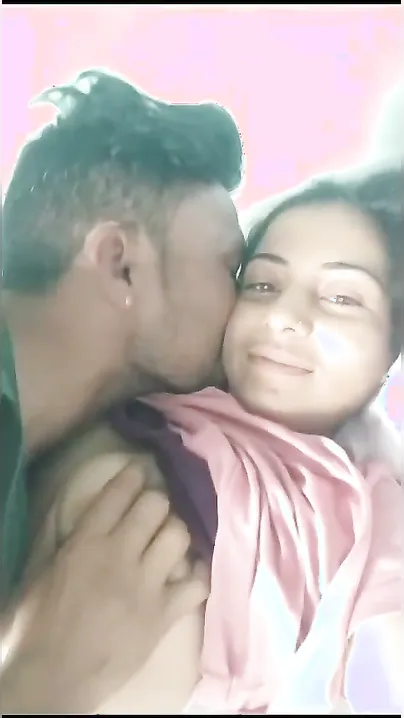 GF Ko Nanga Karke Garam Bur Ki Chudai Ki Poori Raat Bhar