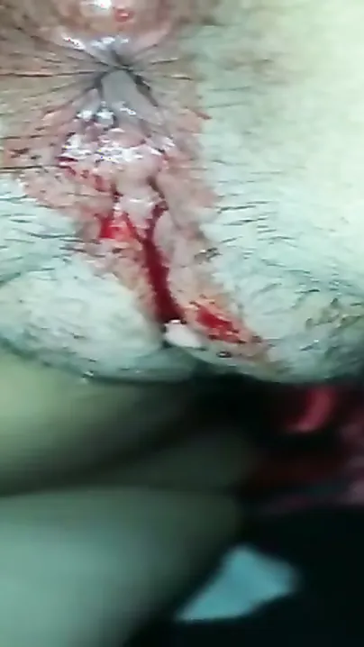 Bhavi Ki Choti Bahan Ko Raat Mein Uske Bur Ke Sill Tod Diye
