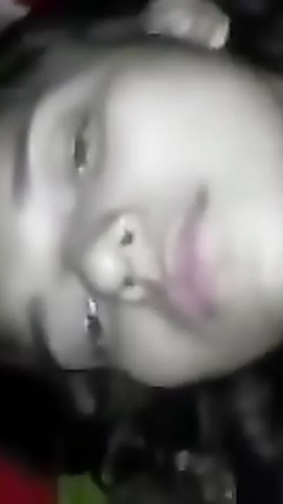 Dehati Gf Ko Raat Mein Bed Par Sula Kar Gulabi Chut Ki Chudai Ki Jaise Phool Khil Gaya Ho