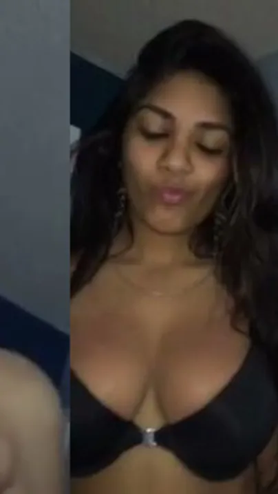 Desi Girl Showed Off Juicy Ass Cheeks And Jiggly Tits In Tight Cotton Blouse