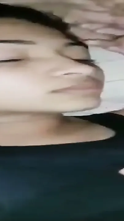 Jija Ne Party Ke Din Sali Ki Bra Mein Haath Daal Kar Chuchi Dabai Aur Phir Chuda