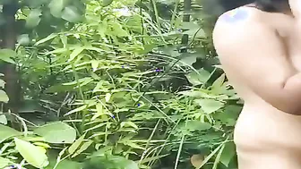 Took My GF Jungle Trekking Then Fucked Her Tight Pussy Deep In The Woods