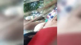 Jungle Mein Ladki Ki Bur Mein Ungli Dali Phir Chusa Aur Usko Zor Se Choda