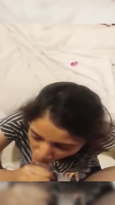 Maid Ke Muh Mein Land Daal Kar Blowjob Karwaya Kitchen Ke Corner Mein
