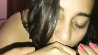 Parlour Ke Andar Hi GF Ke Bur Par Kiss Kiya Aur Chata Lagaya