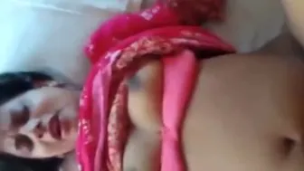Bhabhi Ki Gulabi Nighty Aur Bra Utha Kar Chuchi Dabaye Aur Bur Ki Mast Chudai Ki