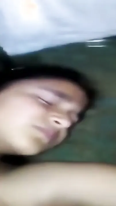 Dehati Ladki Ne Boyfriend Ke Saath Room Mein Kapde Utar Kar Apni Chudai Karwai