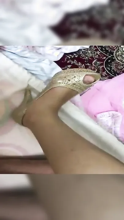 Bhabhi Stripping Fully For Brother-In-Law’s Midnight Hardcore Sex