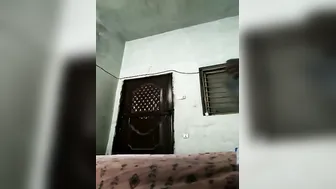Desi Aunty Sneaking Sex With Her Secret Lover During Afternoon Chai Break