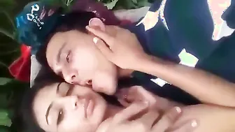 Khet Me Apni GF Ko Le Ja Kiss Karte Hue Uska Bur Choda