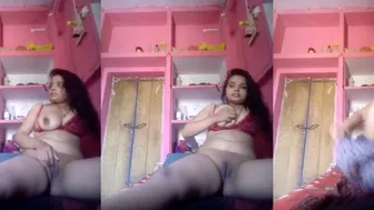 Gao Ki Ladki Ne Chuchi Dikhakar Bur Me Ungli Dalte Video Bana Diya